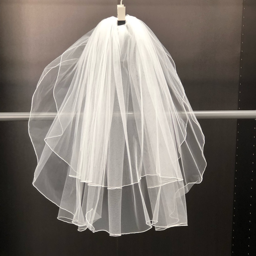 2 tier Veil
